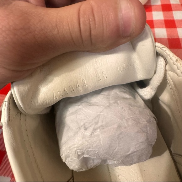 Women's Gucci Authentic Ace Sneaker with Bee US 6 /36 EU pre-owned - Picture 11 of 12